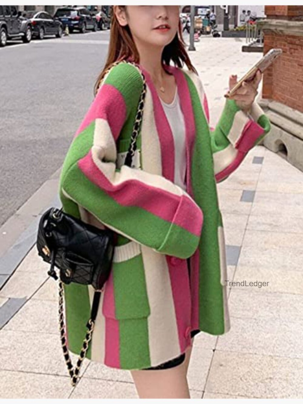 Oversized Chunky Knit Cardigan with Pockets - Picture 2 of 7